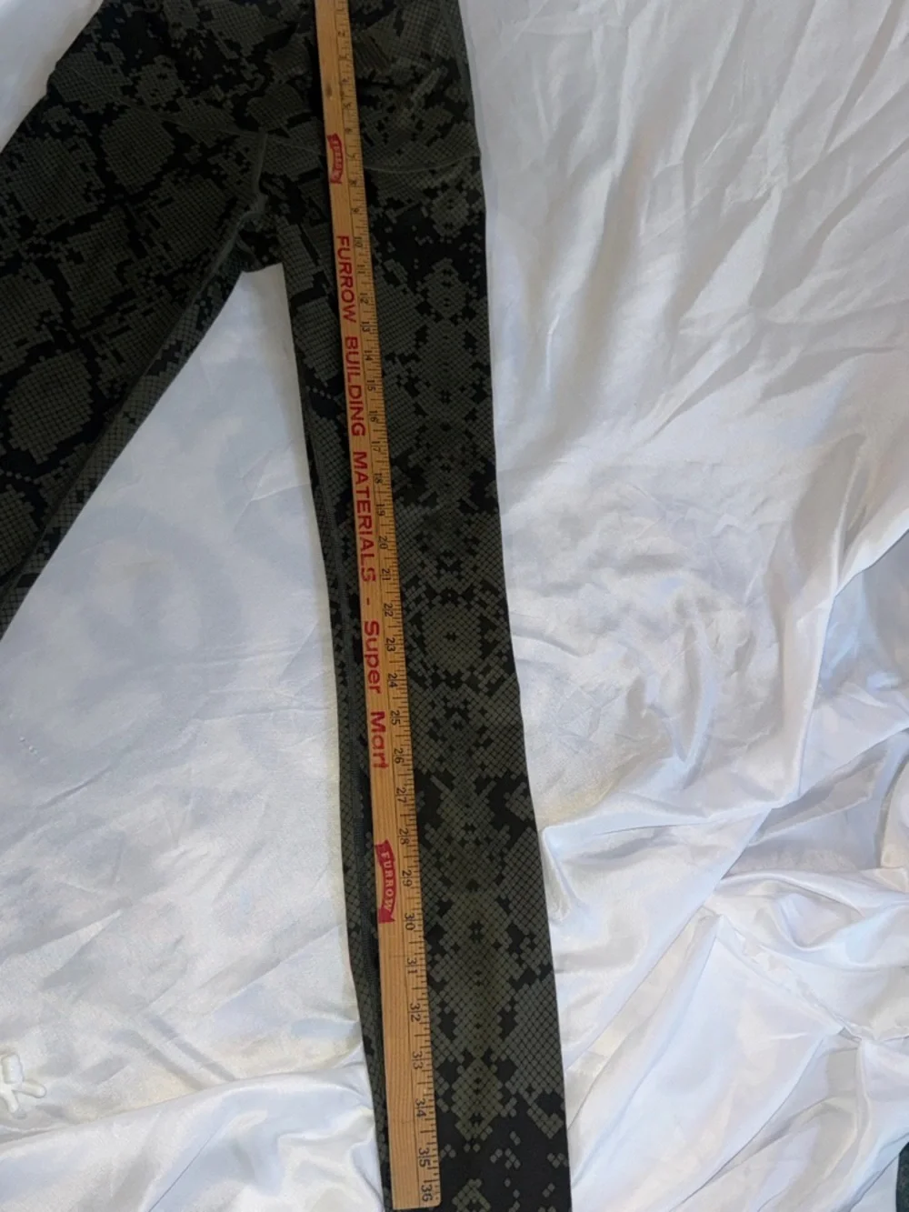 lululemon athletica Olive Green & Black Snake Print Capri Leggings - Picture 5 of 7
